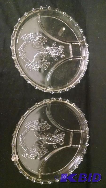 Christmas plates lot of 2 - glass with 3 div...