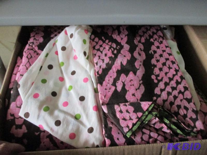 bed set...