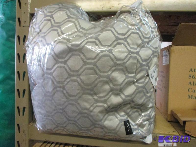 8 pc full comforter set...