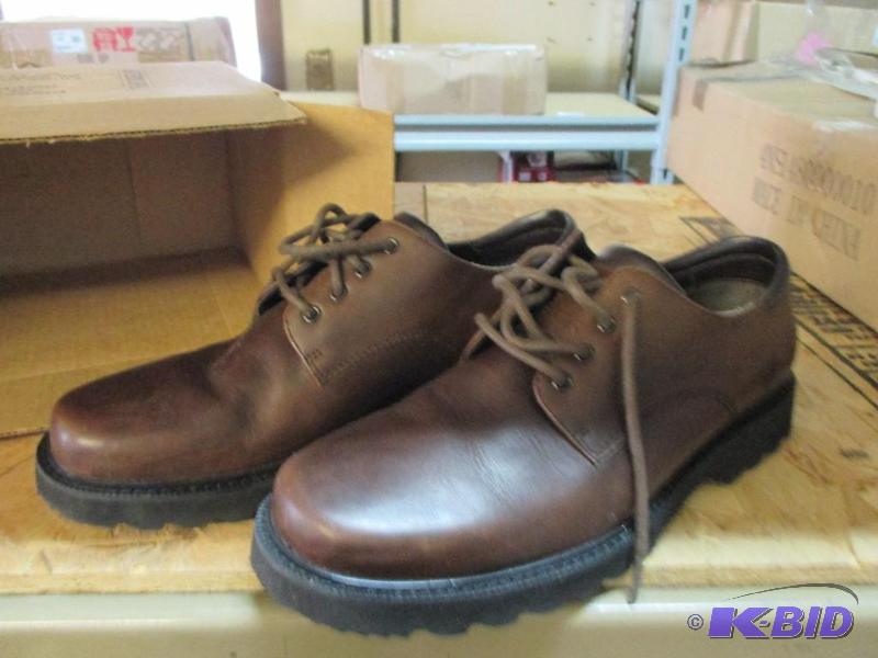 Rockport size 11 shoes...
