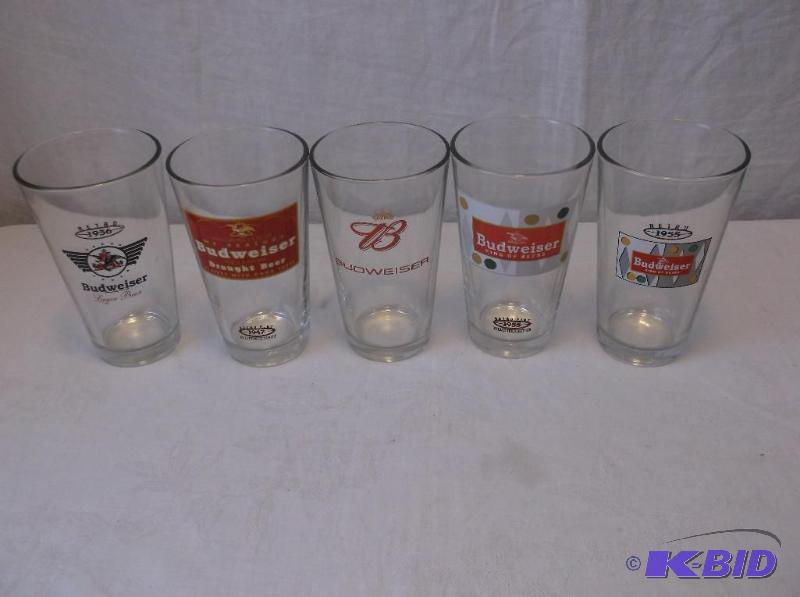 lot 17 image: 5 Budweiser glasses 5 34" T all in grea...