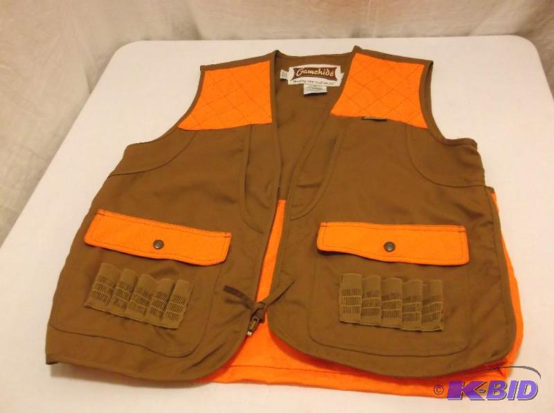 lot 50 image: Gamehide XL hunting vest in new like conditio...