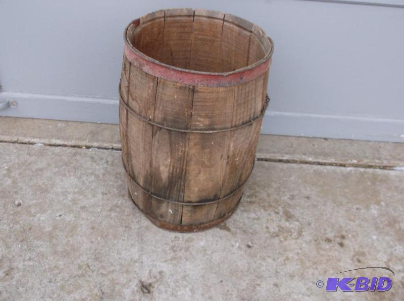 lot 58 image: Vintage nail keg in great displayable conditi...