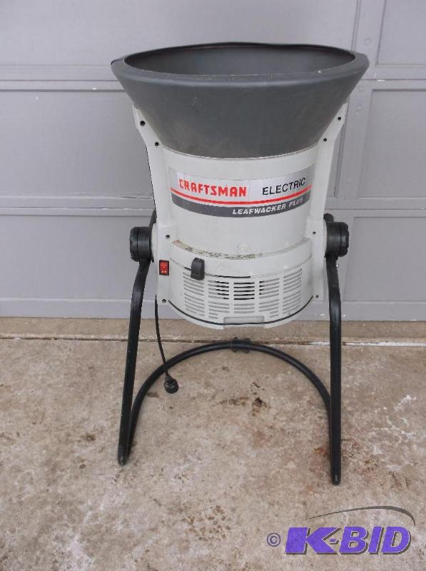 lot 60 image: Sears Craftsman electric leaf whacker for mul...
