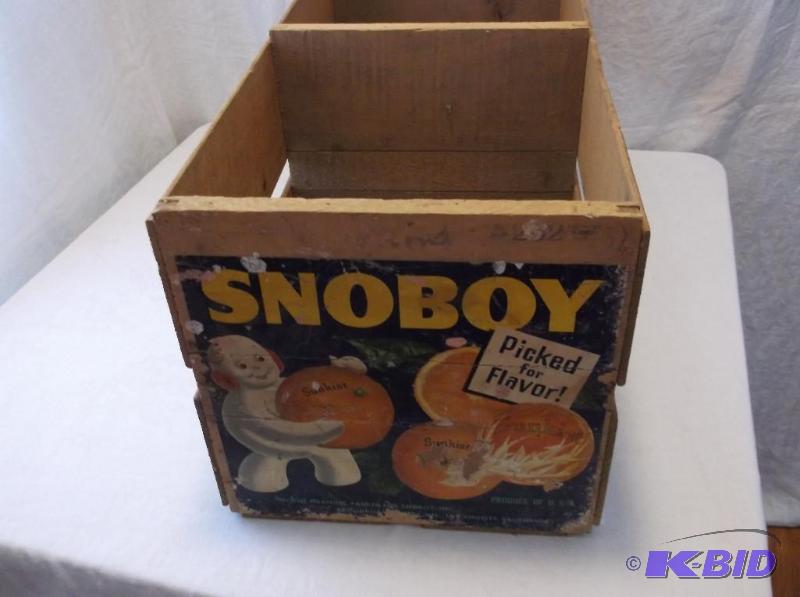 lot 66 image: Vintage Snowboy fruit crate in good displayab...