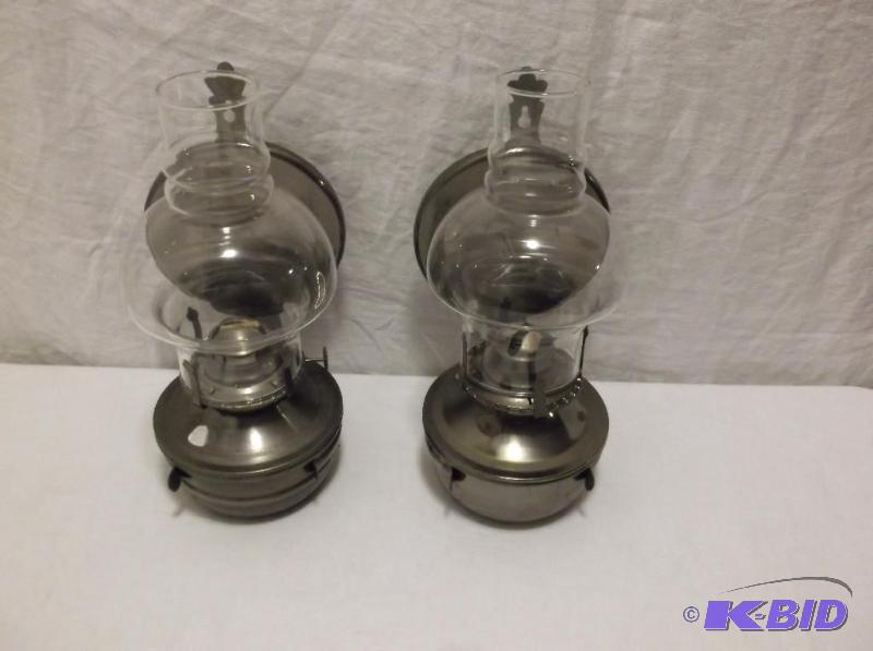 lot 75 image: Nice set of wall mount oil lamps in great con...