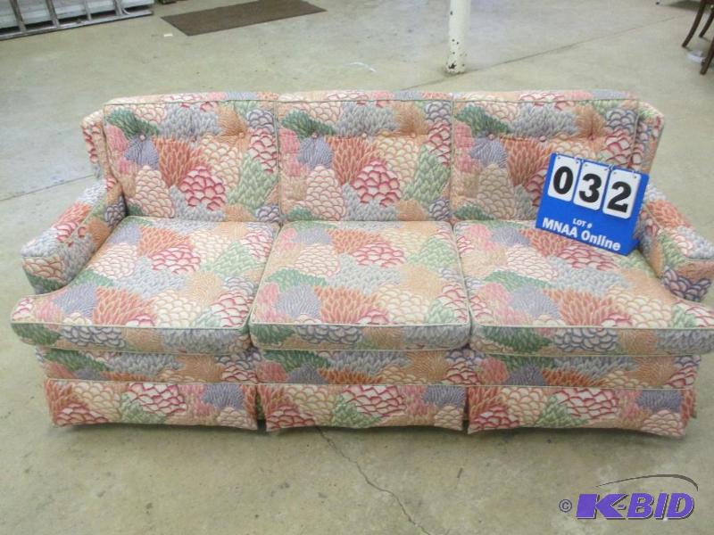Very Clean Floral Sofa Couch