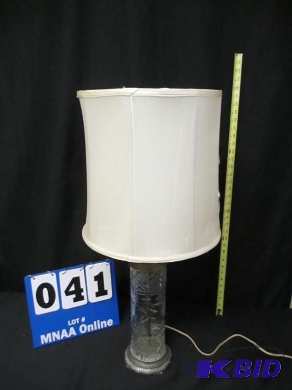 Beautiful Crystal Base Lamp