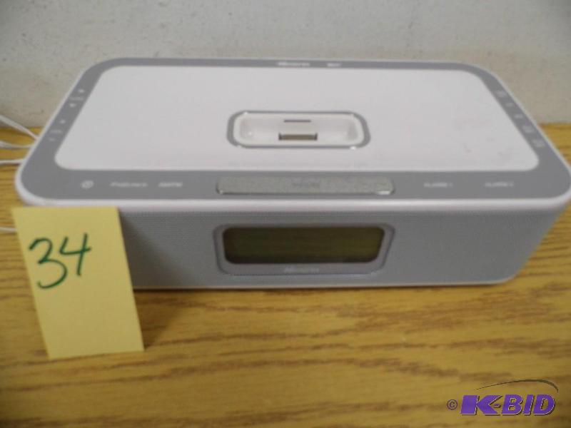Memorex Alarm Clock with iPod Adapter
