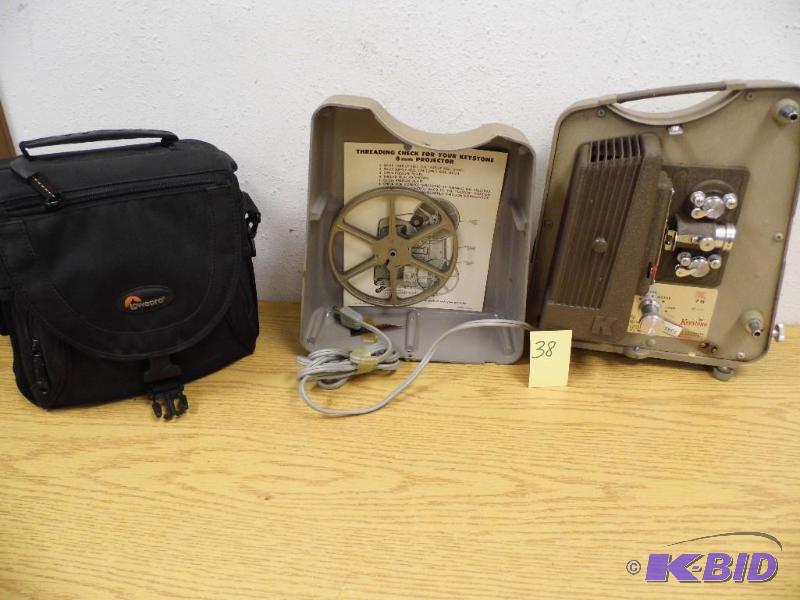 8mm Projector w Camera Case