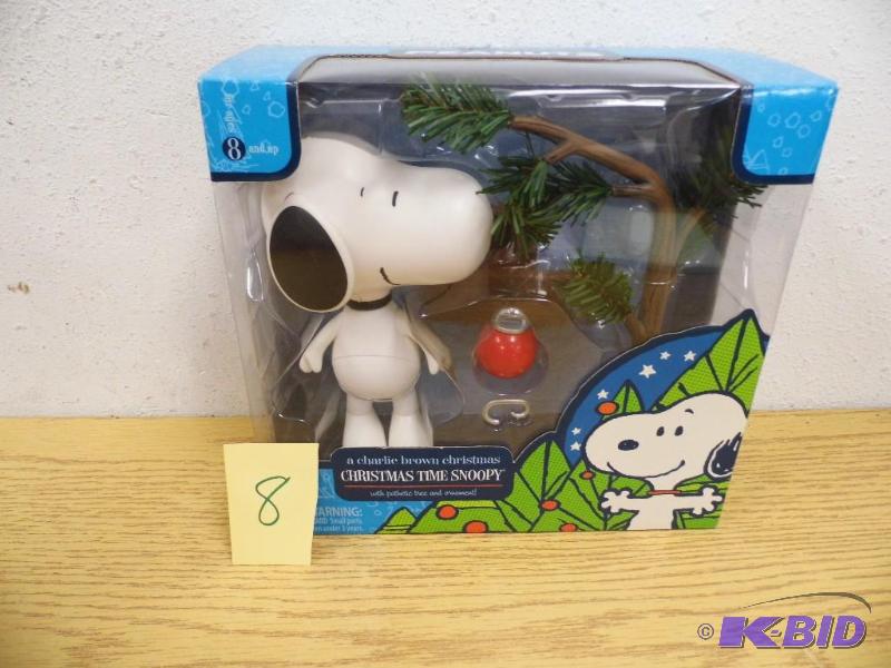 Peanuts Christmas Time Snoopy