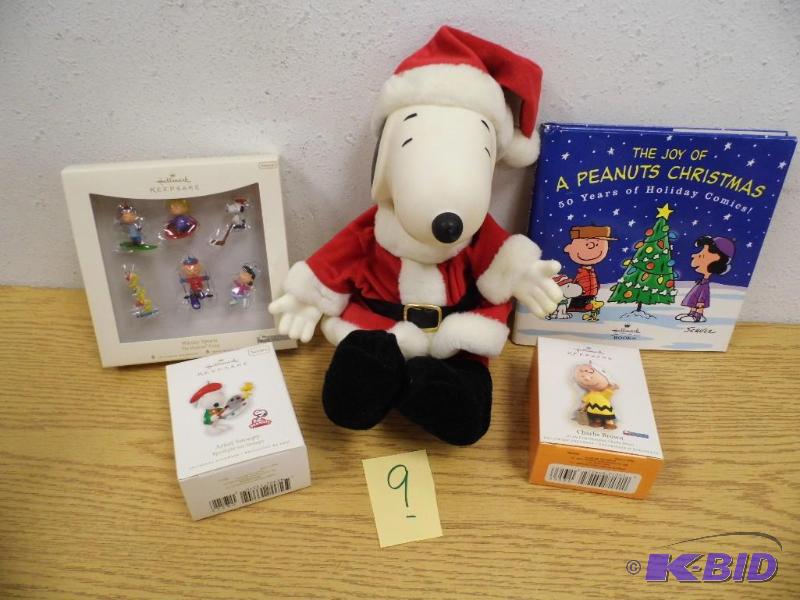Peanuts Christmas Items