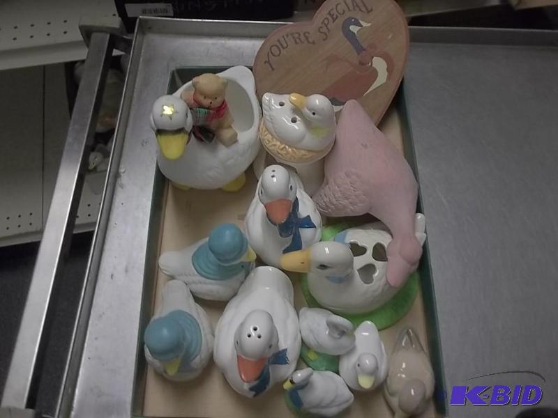 lot of ceramic goose and duck figurenes