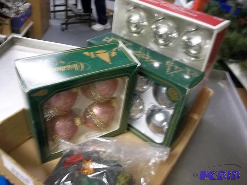 box miscellanous christmas decorations
