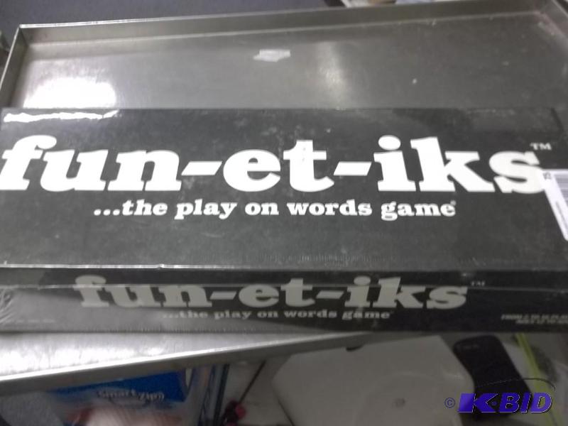 fun-et-iks game  word game new never opwned