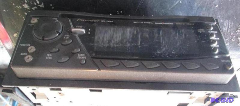 lot 11 image: Pioneer car stereo, with CD Model DEH-P47DH, ...