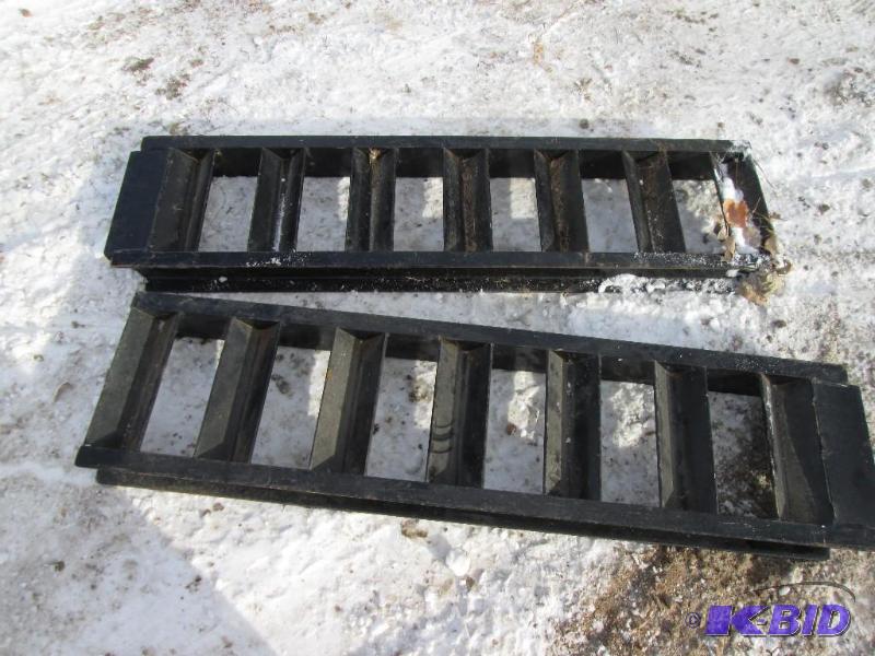 lot 17 image: Pair of heavy ramps...