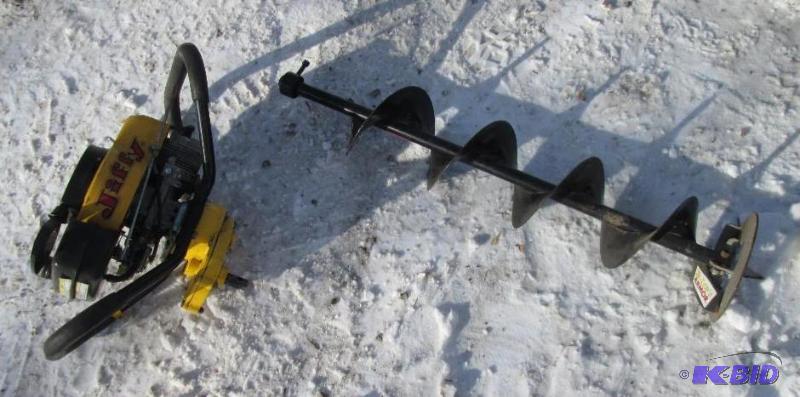 lot 20 image: Jiffy 30 HP ice auger, does run but needs car...