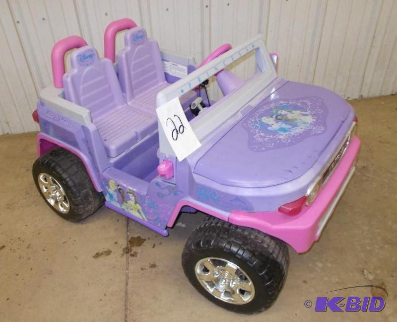 lot 22 image: Motor Trendz Brand Disney Little Princess Toy...