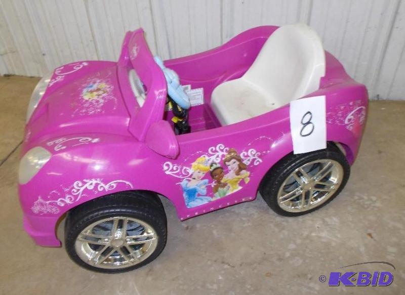 lot 8 image: Motor Trendz Brand Disney Glitter and Glamour...