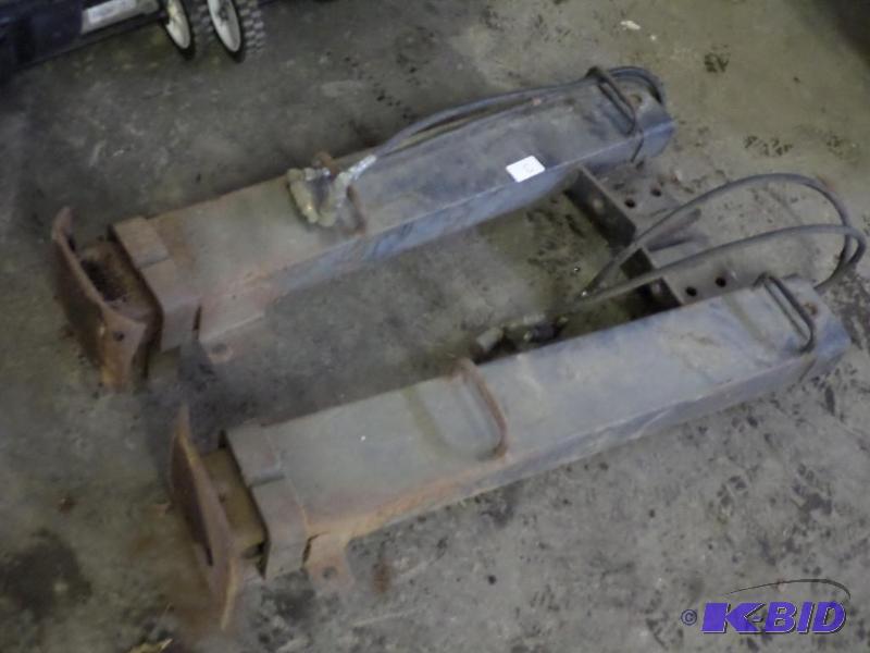 (1) Set Of Skidloader Hydraulic Stabilzer Leg...