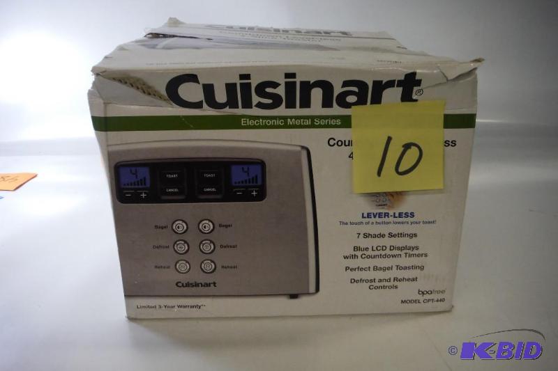lot 10 image: Cuisinart CPT-440 Touch to Toast Leverless 4-Slice Toaster