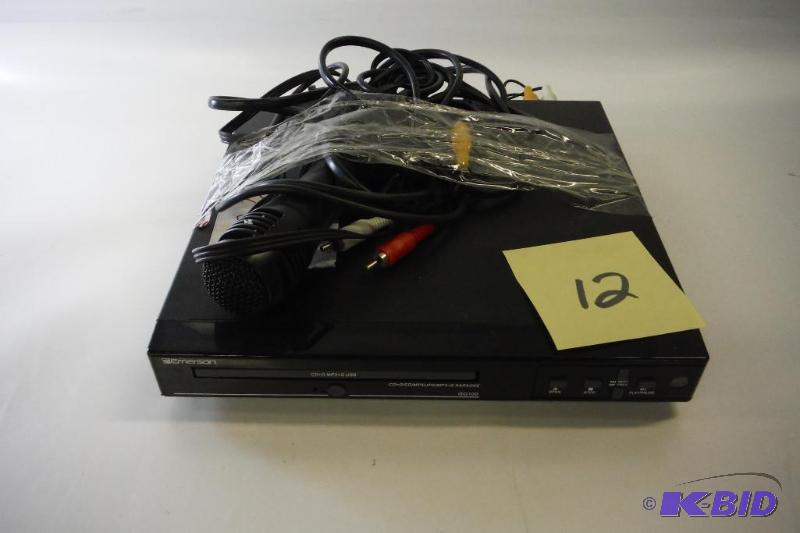 lot 12 image: Emerson GQ100 Karaoke Player