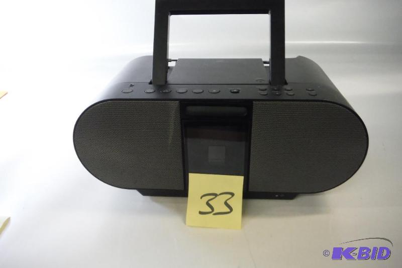 lot 33 image: Sony ZSS4IP 30-Pin iPhoneiPod Portable CD Radio Boombox Speaker Dock