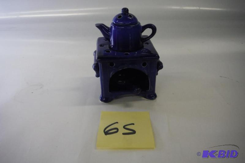 lot 65 image: Gifts & Decor Country Kitchen Ceramic Kettle Stove Oven Oil Warmer