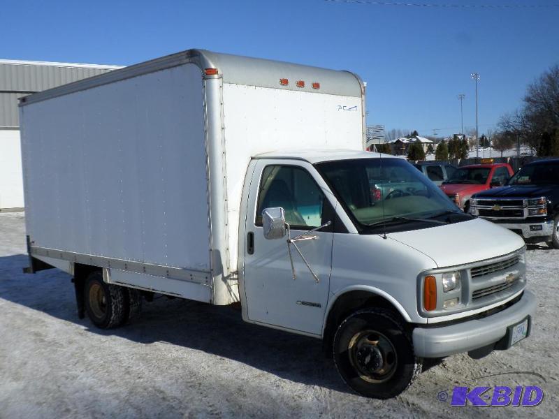 2000 Chevrolet 3500 Cube Van, 5.7Litert V8 Ga...