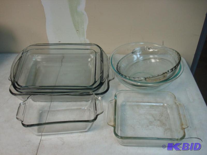 Lot Of Cooking And Mixing Glass Bowls And Tra...