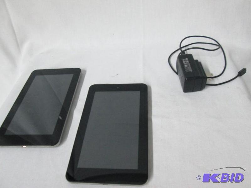 lot 42 image: (2) - HP Slate 7 8GB Android Tablet w Google Play