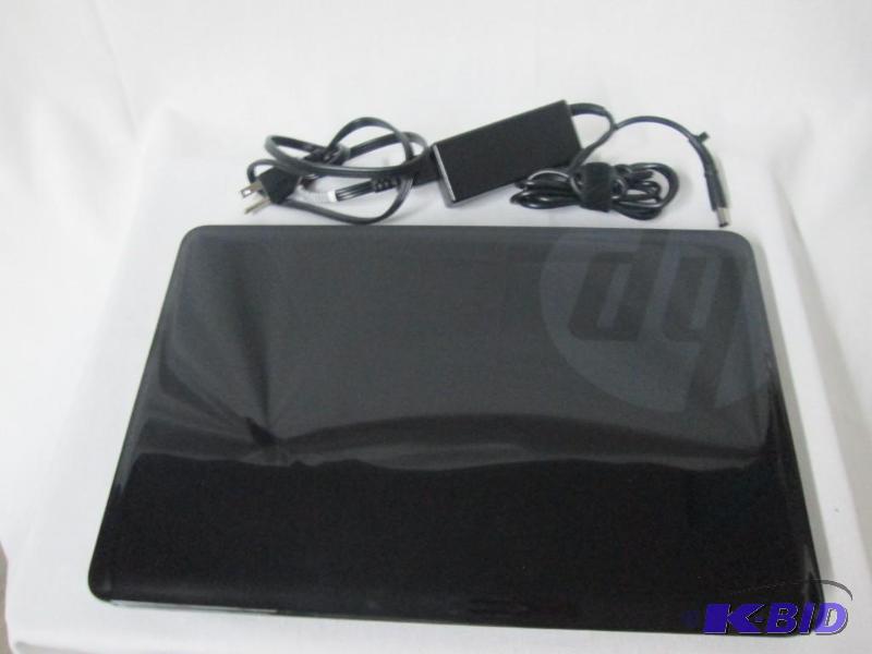 lot 6 image: HP 15.6 4GB Windows 8 Laptop