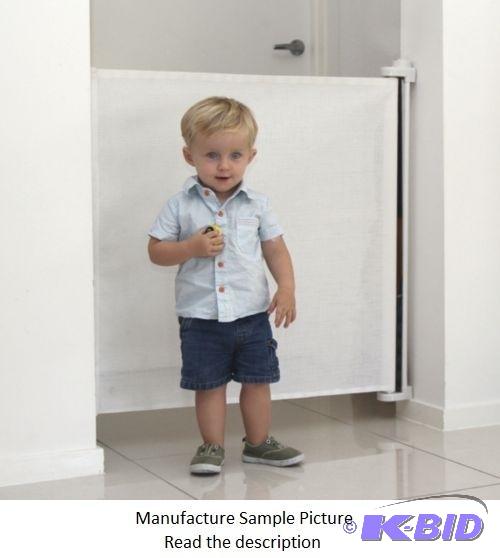 lot 157 image: Perma Childs Safety Retractable Gate - Excell...