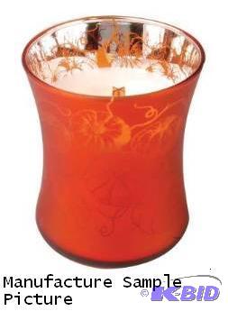 lot 21 image: Woodwick Pumpkin Struedel Candle - Candle cre...