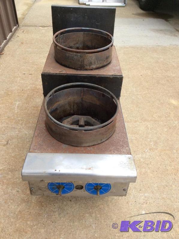 lot 18 image: Wok Range