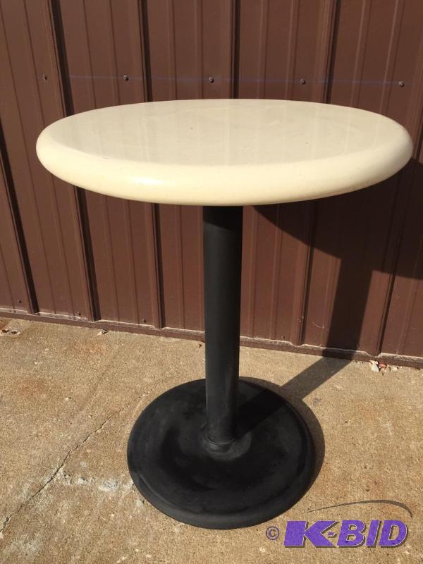 lot 37 image: Marble Top Short Table