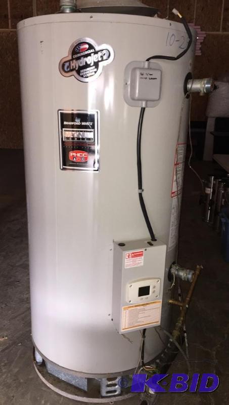 lot 4 image: Commercial Water Heater