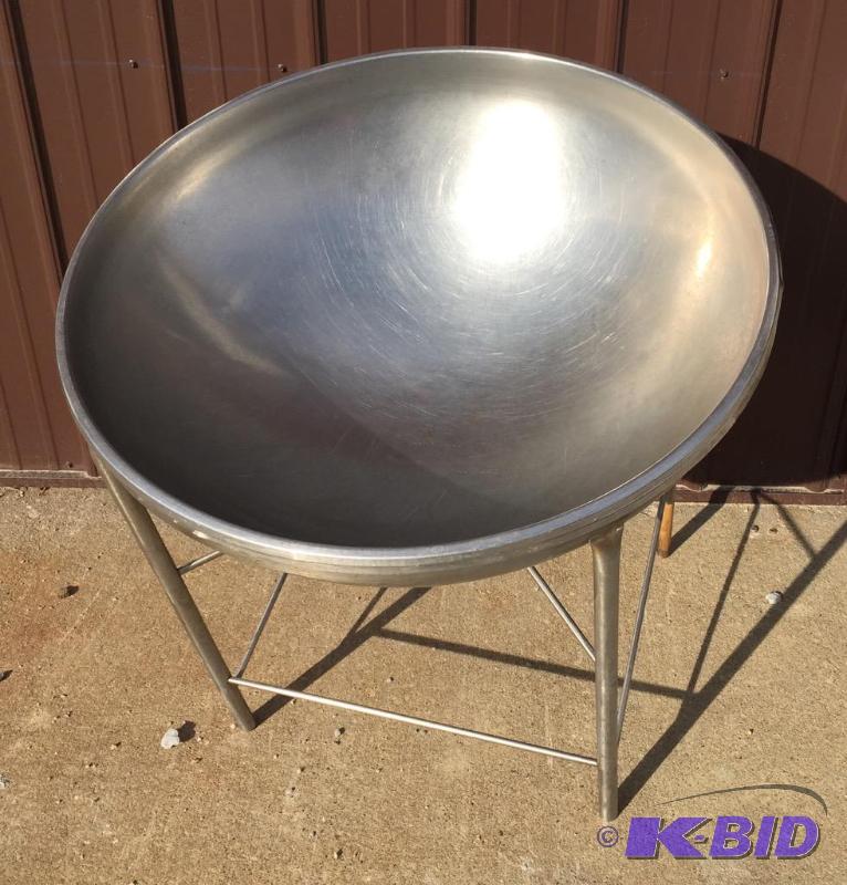 lot 44 image: Dough mixing bowl