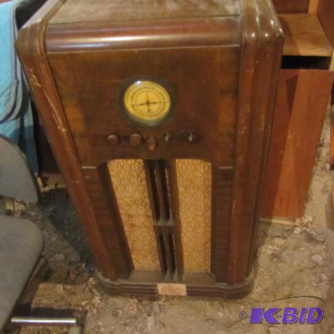 Coronado Floor Radio