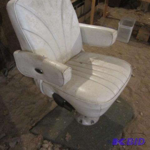Flex Steel Seat