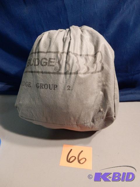 lot 66 image: New Car Cover.. From Bumper to Bumper. 13ft 2...