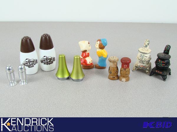 6 Sets of Collectible Salt and Pepper Shakers