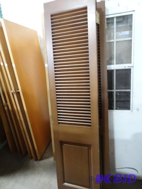 lot 101 image: 36 X 79 Bifold Door. Solid and has Slats...