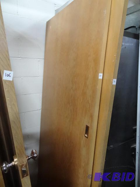 lot 105 image: 36 X 79 Hollow door...