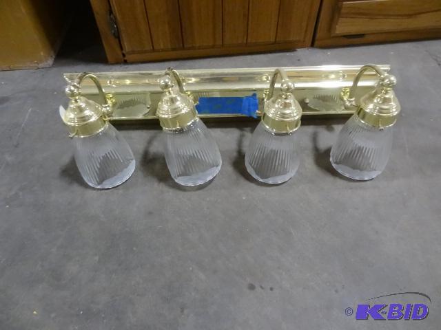 lot 134 image: 4 Bulb Vanity Light...