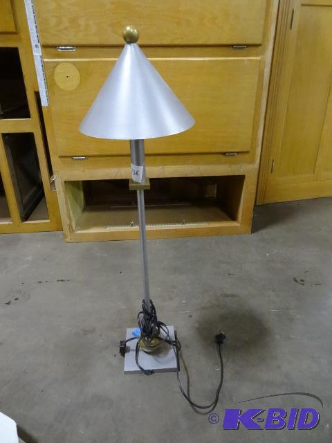 lot 137 image: Metal Decorative Table Lamp 30"...