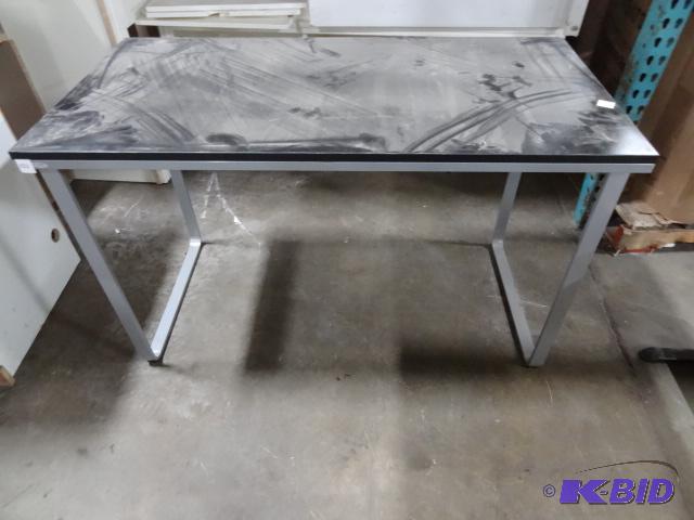 lot 153 image: Safco metal framed desk with laminate top. 47...