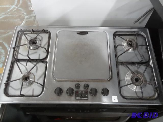 lot 2 image: Thermador Cook Top. Natural Gas. 4 Burner and...