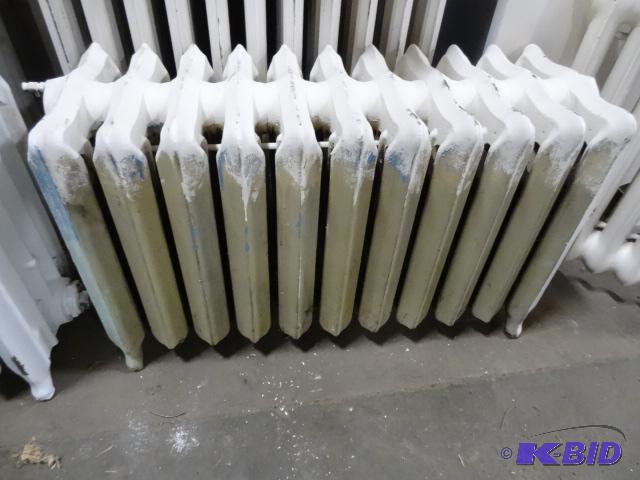 lot 30 image: 11 Fin Cast Iron Radiator 33 X 12 X 20...